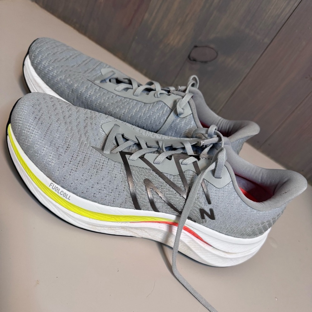 New Balance FuelCell Propel V4 Grey Running Shoes Men’s 8.5M / Women’s 10W